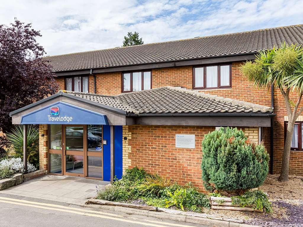 Travelodge London Wimbledon Morden Morden  Экстерьер фото