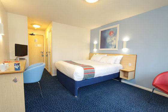 Travelodge London Wimbledon Morden Morden  Номер фото